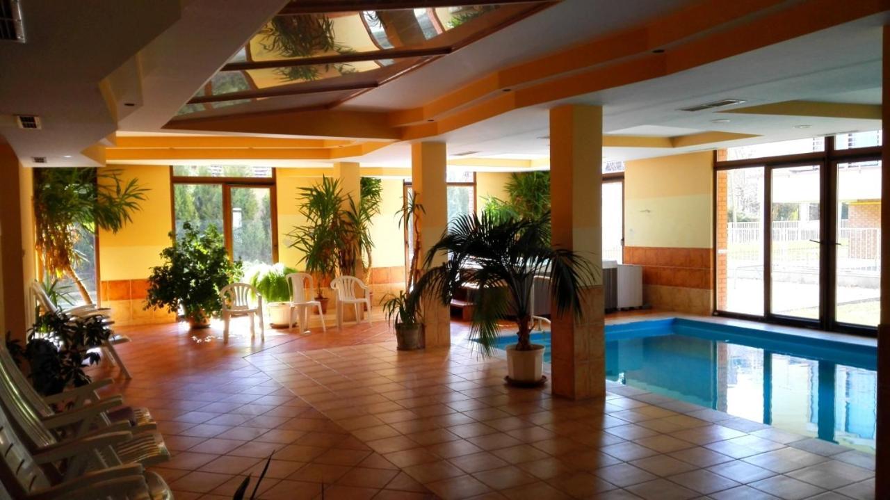 Balaton Wellness Apartman Siofok Ngoại thất bức ảnh