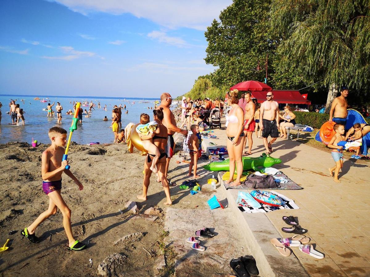 Balaton Wellness Apartman Siofok Ngoại thất bức ảnh