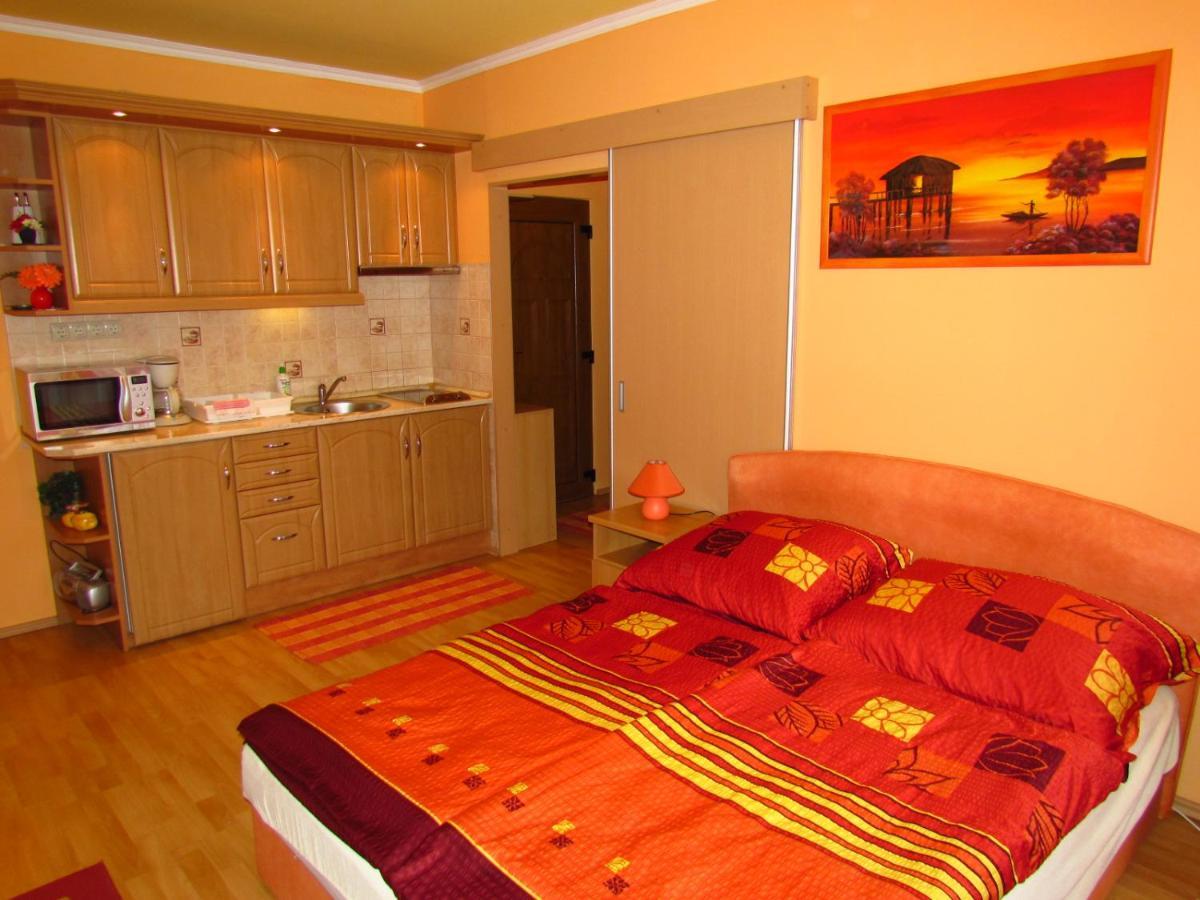 Balaton Wellness Apartman Siofok Ngoại thất bức ảnh