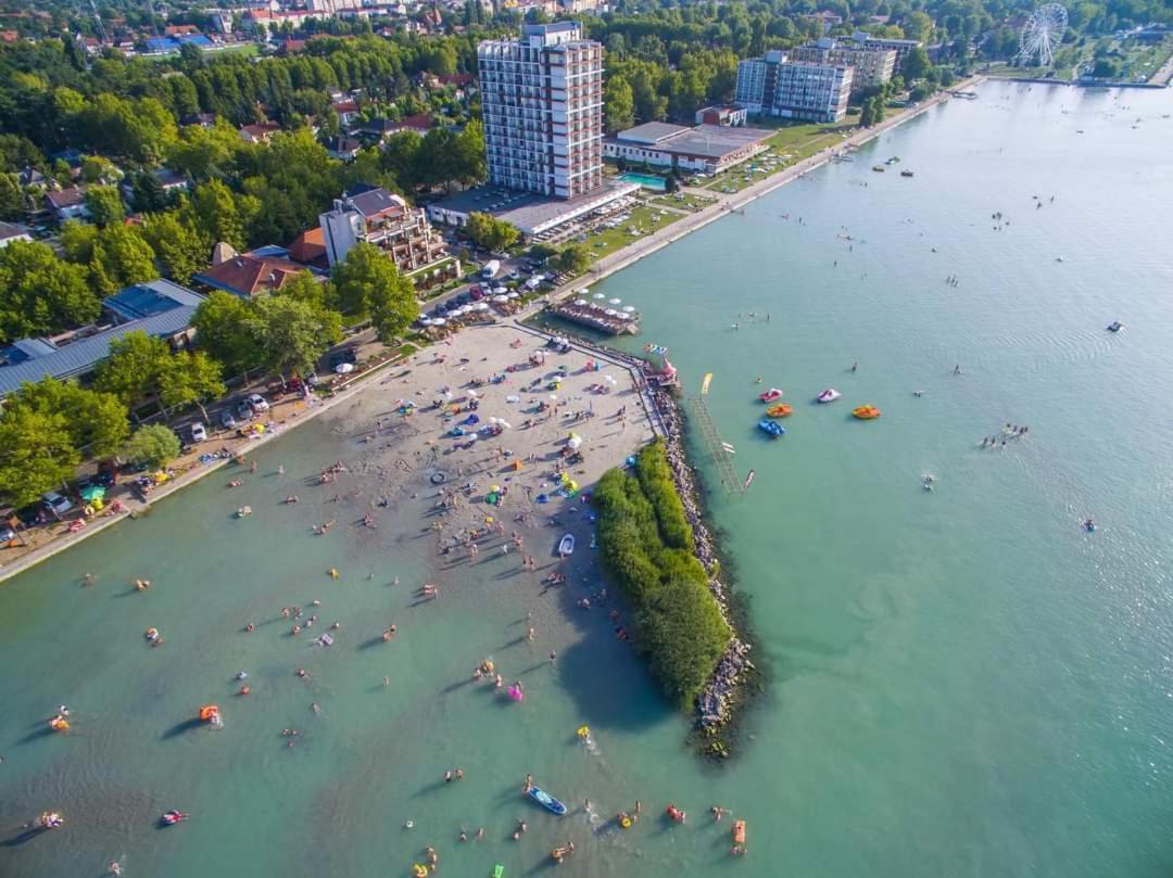 Balaton Wellness Apartman Siofok Ngoại thất bức ảnh
