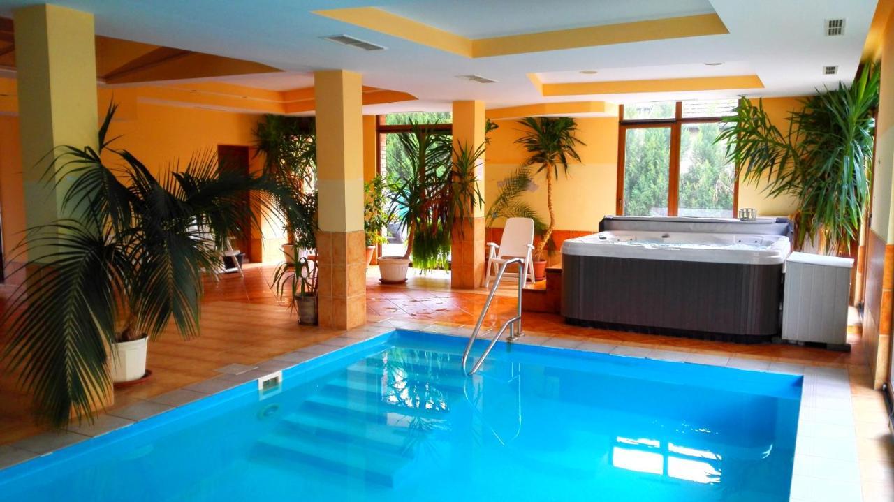 Balaton Wellness Apartman Siofok Ngoại thất bức ảnh