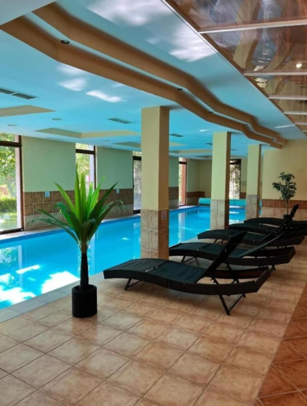 Balaton Wellness Apartman Siofok Ngoại thất bức ảnh