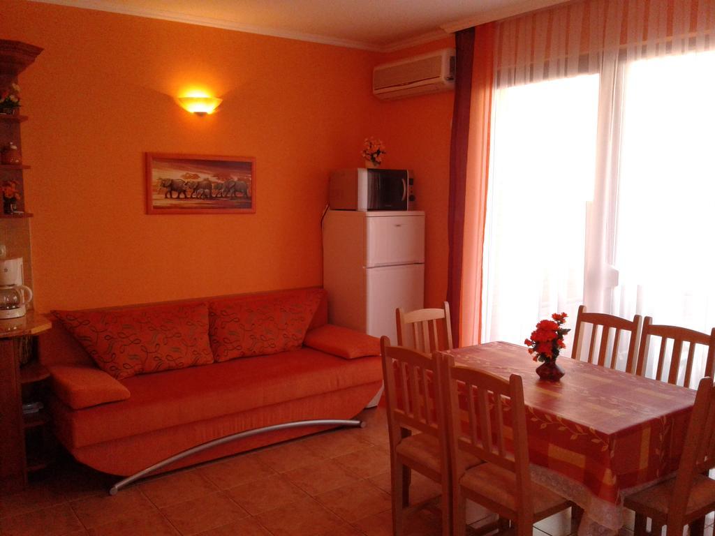 Balaton Wellness Apartman Siofok Ngoại thất bức ảnh