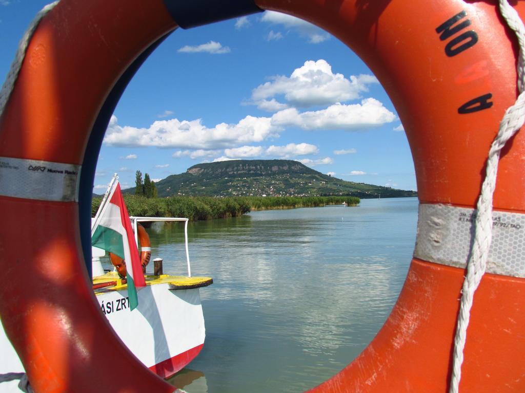 Balaton Wellness Apartman Siofok Phòng bức ảnh
