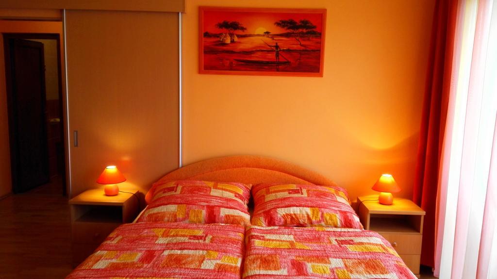 Balaton Wellness Apartman Siofok Phòng bức ảnh